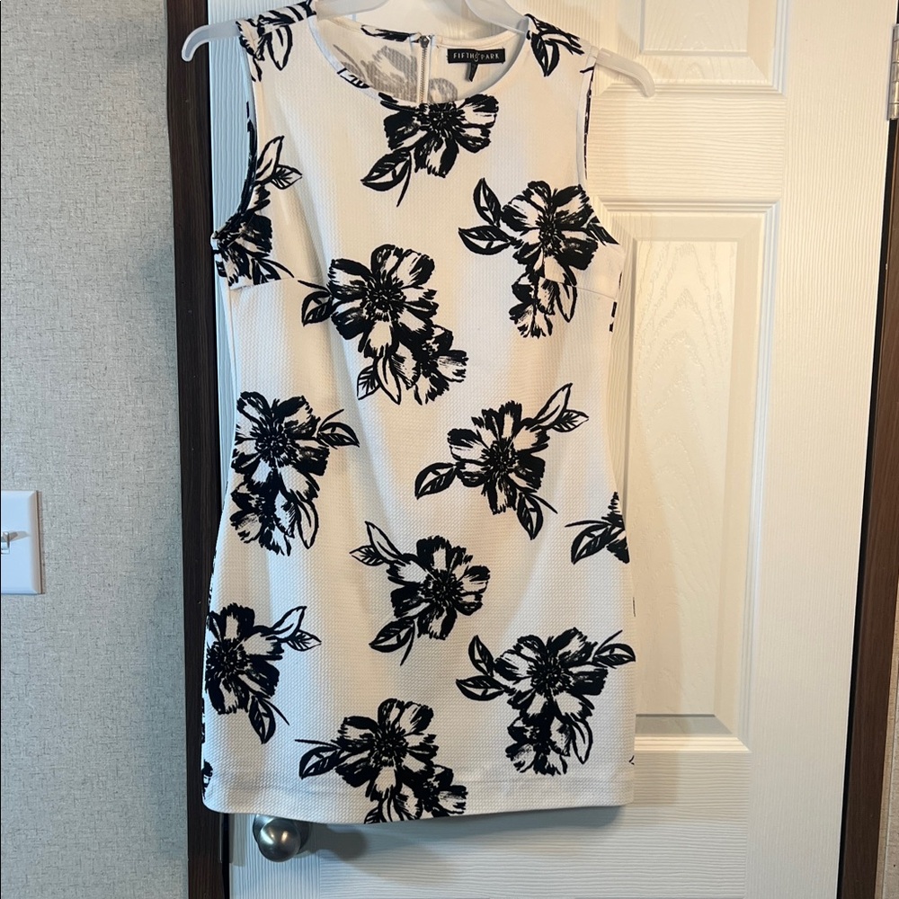 Elegant Black and White Floral Mini Dress